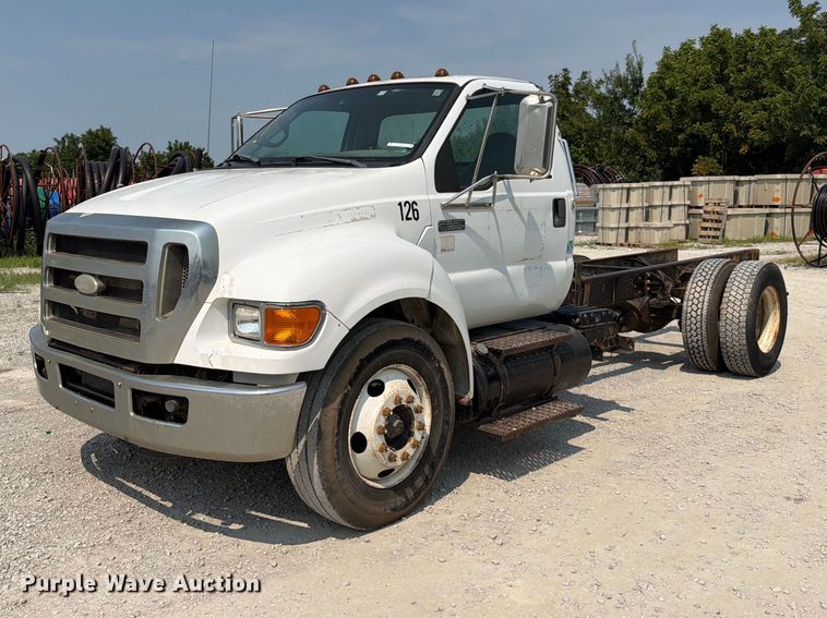 2008 Ford F650 Super Duty truck cab and chassis