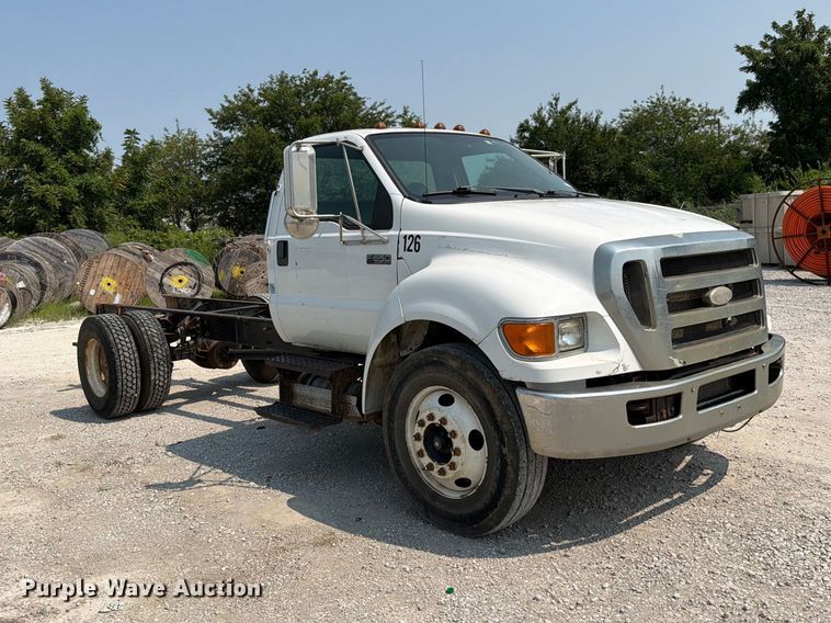 image for item EO8678 2008 Ford F650 Super Duty truck cab and chassis