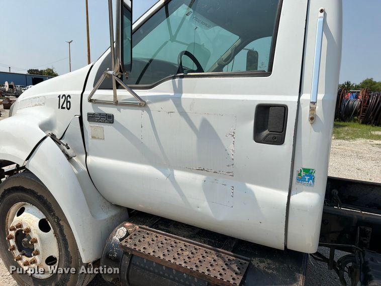image for item EO8678 2008 Ford F650 Super Duty truck cab and chassis