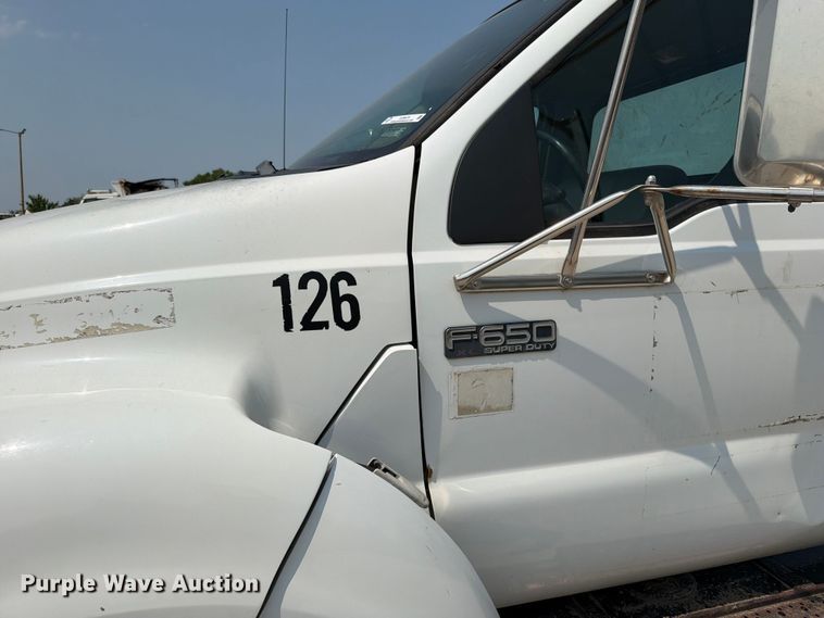 image for item EO8678 2008 Ford F650 Super Duty truck cab and chassis