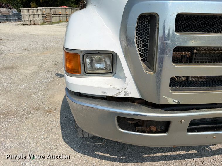 image for item EO8678 2008 Ford F650 Super Duty truck cab and chassis