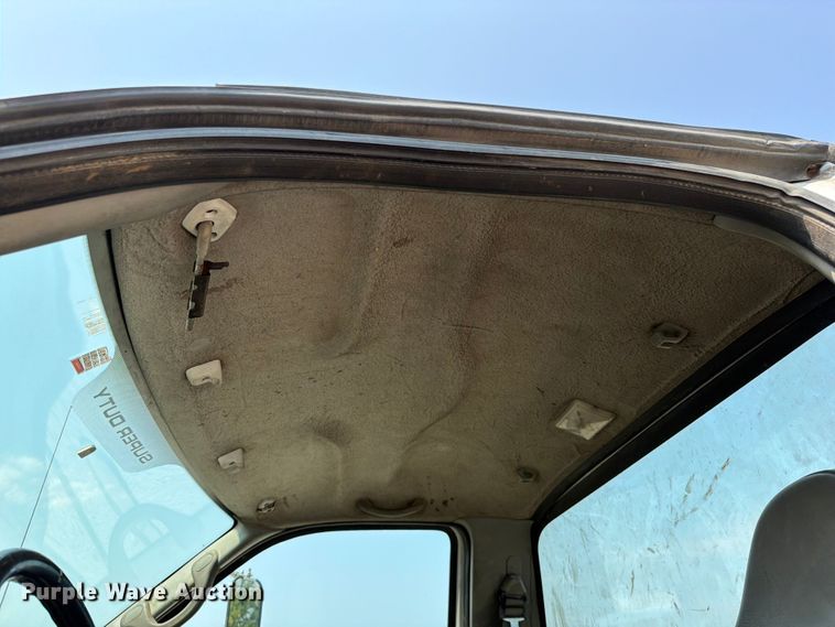 image for item EO8678 2008 Ford F650 Super Duty truck cab and chassis