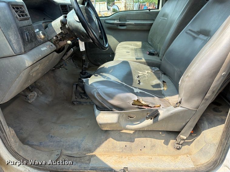 image for item EO8678 2008 Ford F650 Super Duty truck cab and chassis