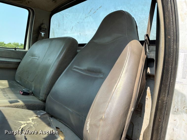 image for item EO8678 2008 Ford F650 Super Duty truck cab and chassis