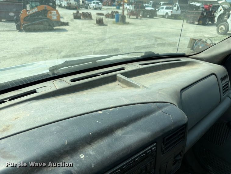 image for item EO8678 2008 Ford F650 Super Duty truck cab and chassis