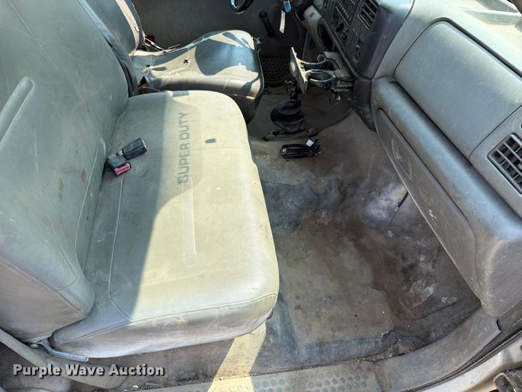 image for item EO8678 2008 Ford F650 Super Duty truck cab and chassis