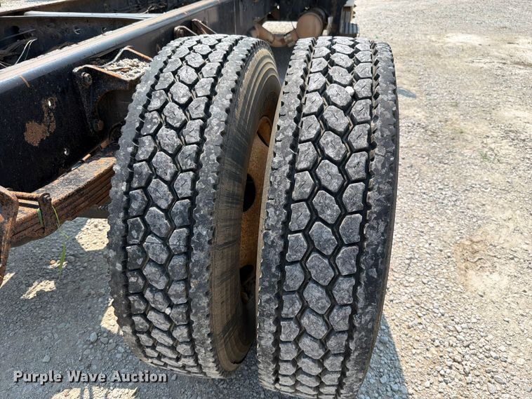 image for item EO8678 2008 Ford F650 Super Duty truck cab and chassis