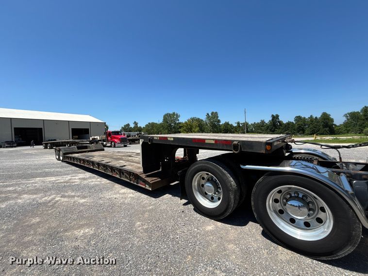 image for item ER3115 2013 Fontaine lowboy equipment trailer
