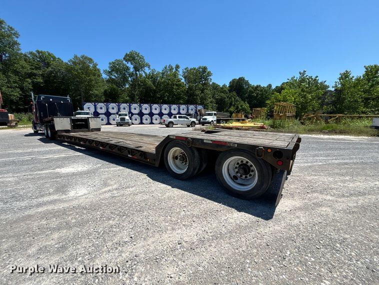 image for item ER3115 2013 Fontaine lowboy equipment trailer