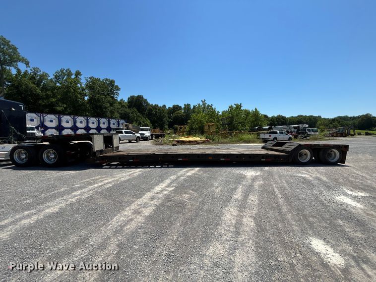 image for item ER3115 2013 Fontaine lowboy equipment trailer