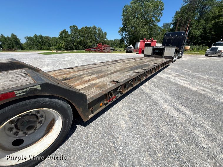 image for item ER3115 2013 Fontaine lowboy equipment trailer