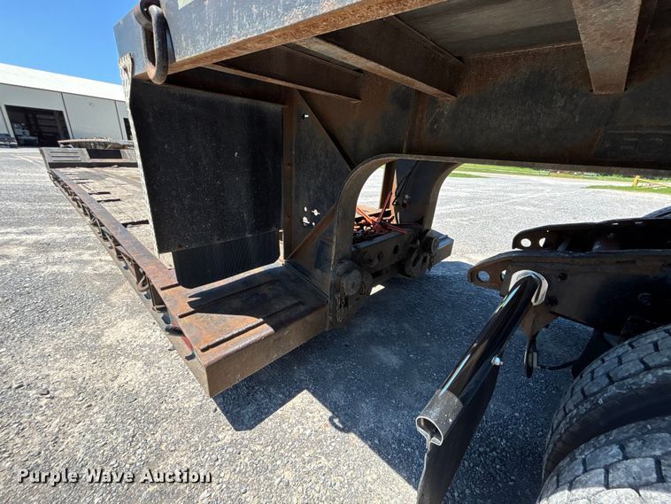 image for item ER3115 2013 Fontaine lowboy equipment trailer