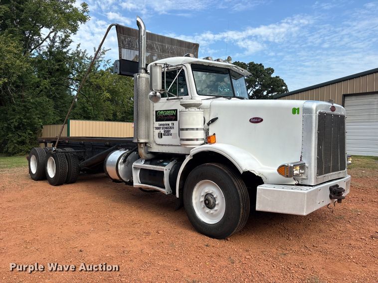 image for item ET0351 1993 Peterbilt 357 roll-off container truck