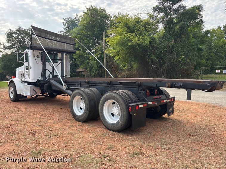 image for item ET0351 1993 Peterbilt 357 roll-off container truck