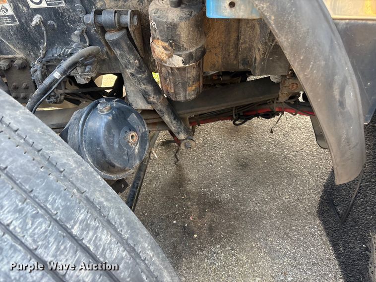 image for item ET8655 2014 Kenworth T800 truck cab and chassis