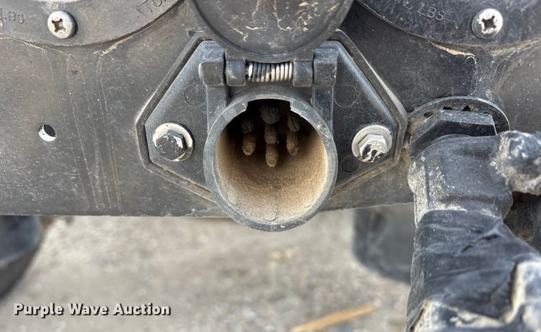 image for item EU4861 2019 Kenworth T880 semi truck