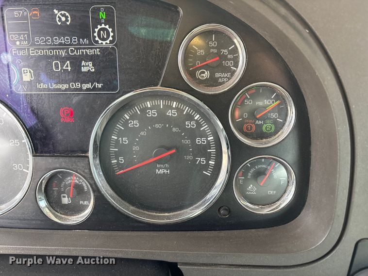 image for item EU4861 2019 Kenworth T880 semi truck
