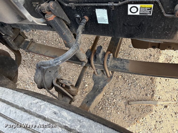 image for item EU4861 2019 Kenworth T880 semi truck