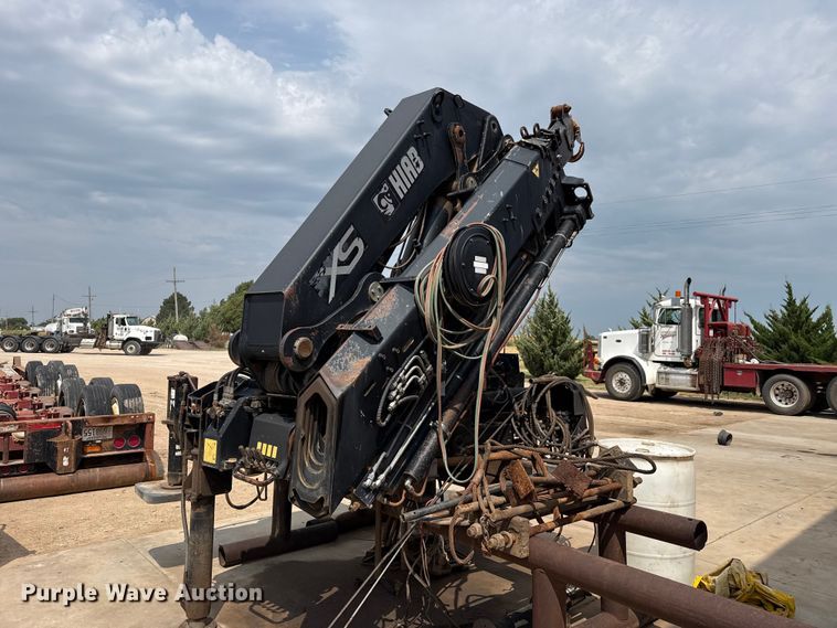 image for item EW4173 2005 Hiab 422 E-5 truck mounted crane