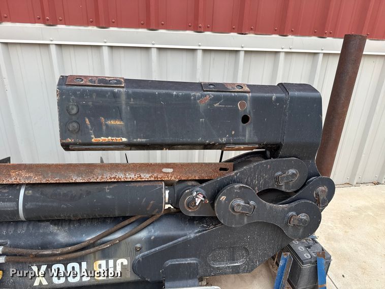 image for item EW4173 2005 Hiab 422 E-5 truck mounted crane