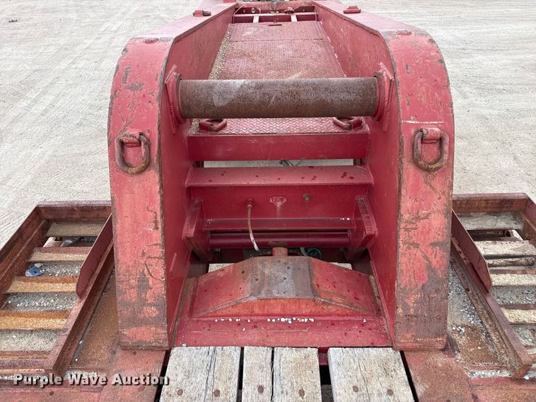 image for item EW4174 1983 Vulcan  lowboy oilfield trailer