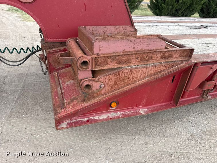 image for item EW4174 1983 Vulcan  lowboy oilfield trailer