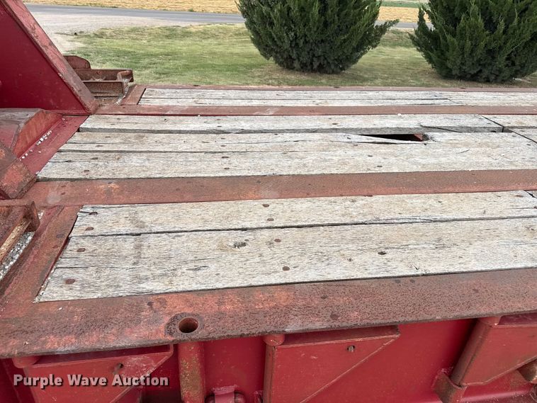 image for item EW4174 1983 Vulcan  lowboy oilfield trailer