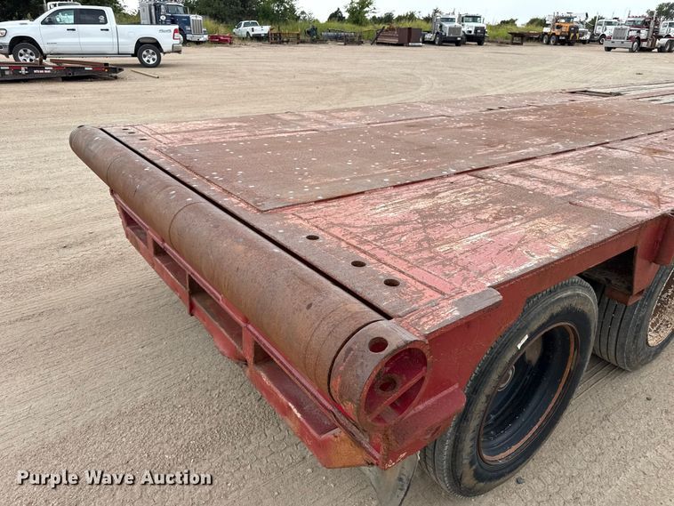 image for item EW4174 1983 Vulcan  lowboy oilfield trailer