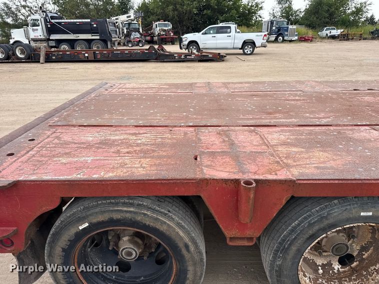 image for item EW4174 1983 Vulcan  lowboy oilfield trailer
