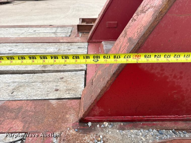 image for item EW4174 1983 Vulcan  lowboy oilfield trailer