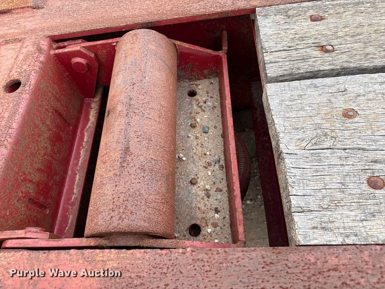 image for item EW4174 1983 Vulcan  lowboy oilfield trailer