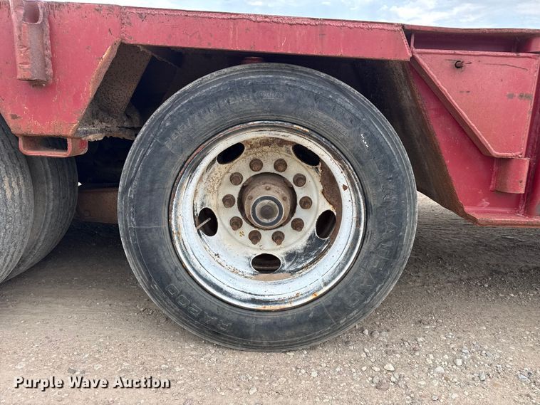 image for item EW4174 1983 Vulcan  lowboy oilfield trailer