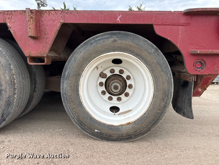 image for item EW4174 1983 Vulcan  lowboy oilfield trailer