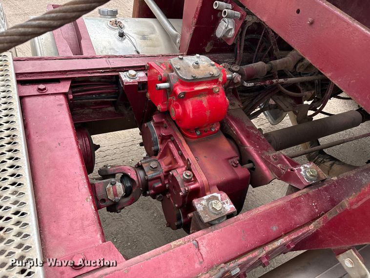 image for item EW4175 1982 Peterbilt 382 semi truck