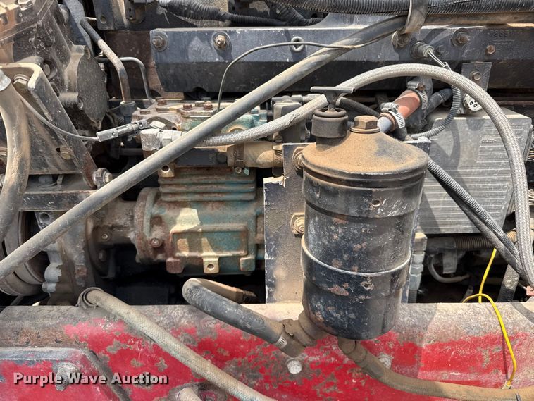 image for item EW4175 1982 Peterbilt 382 semi truck
