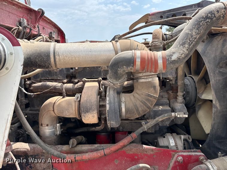 image for item EW4175 1982 Peterbilt 382 semi truck