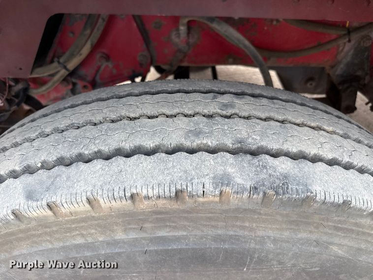 image for item EW4175 1982 Peterbilt 382 semi truck