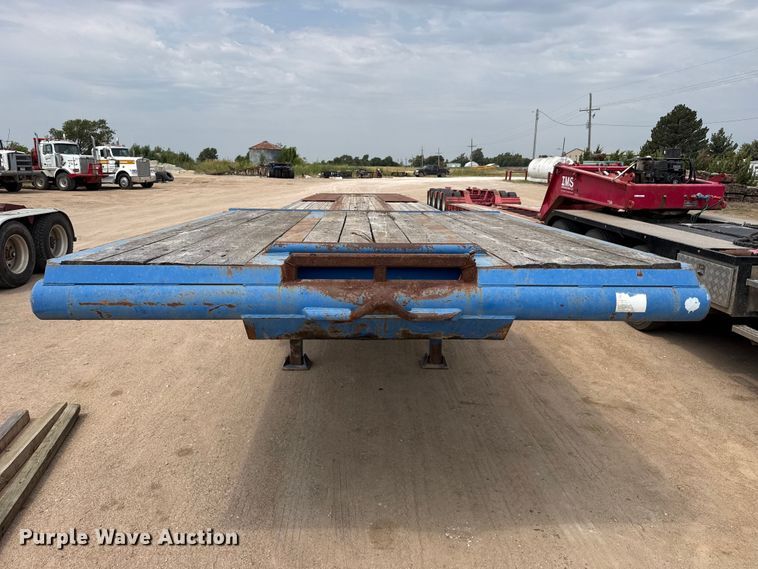 image for item EW4176 2001 Viking oilfield trailer