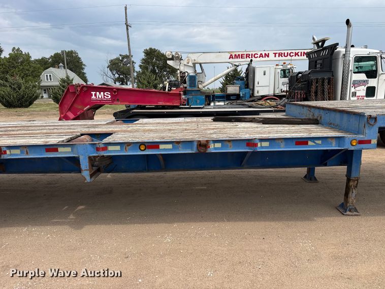 image for item EW4176 2001 Viking oilfield trailer