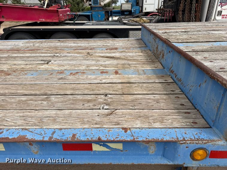 image for item EW4176 2001 Viking oilfield trailer
