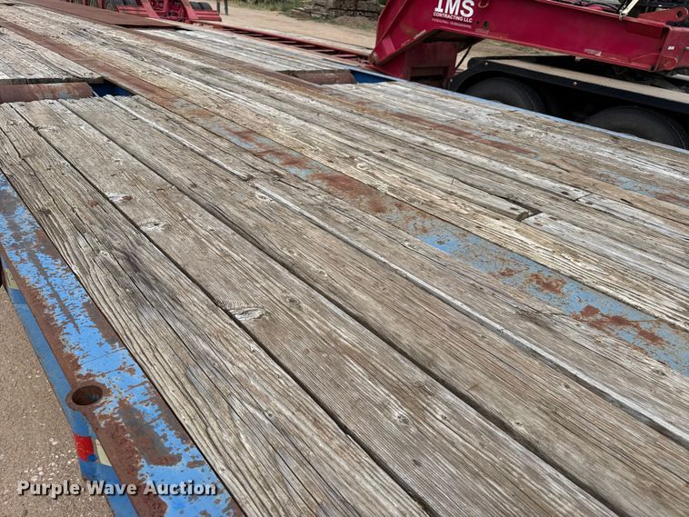 image for item EW4176 2001 Viking oilfield trailer