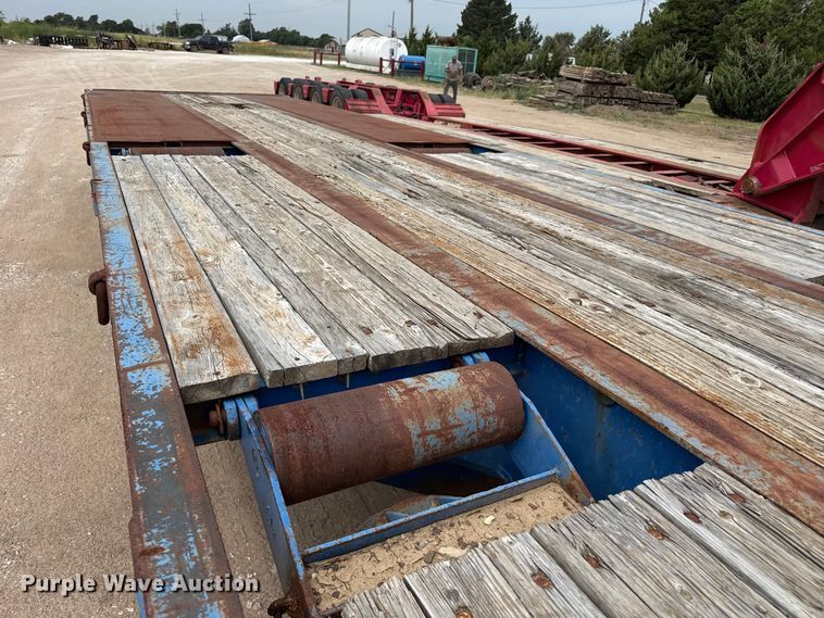 image for item EW4176 2001 Viking oilfield trailer