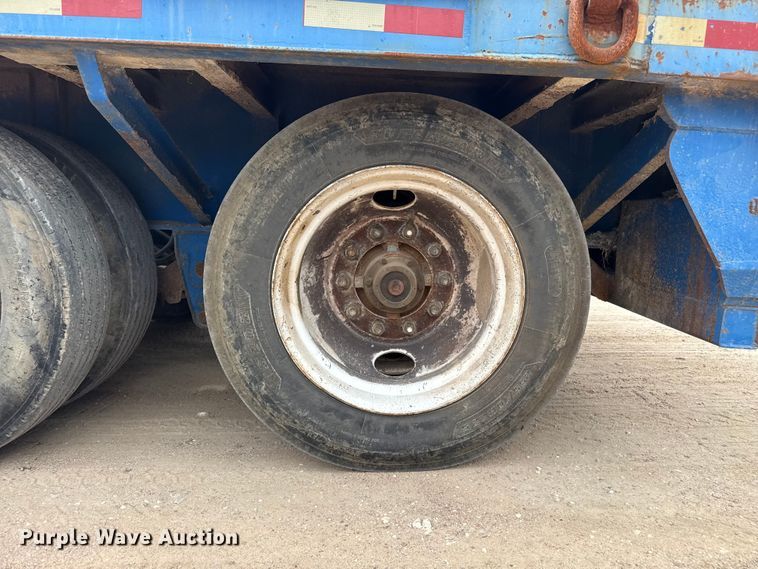 image for item EW4176 2001 Viking oilfield trailer