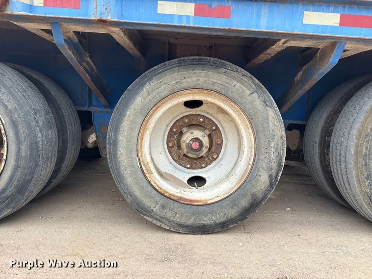 image for item EW4176 2001 Viking oilfield trailer