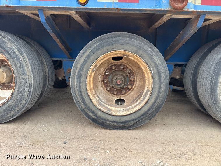 image for item EW4176 2001 Viking oilfield trailer