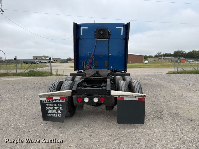 image for item EX4105 2018 Kenworth T680 semi truck