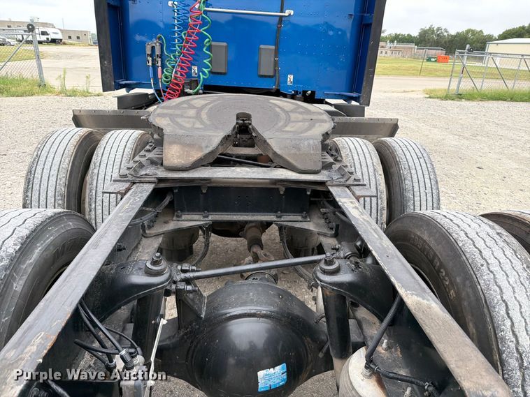 image for item EX4105 2018 Kenworth T680 semi truck