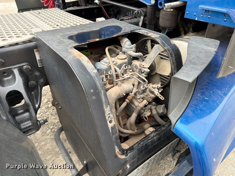 image for item EX4105 2018 Kenworth T680 semi truck