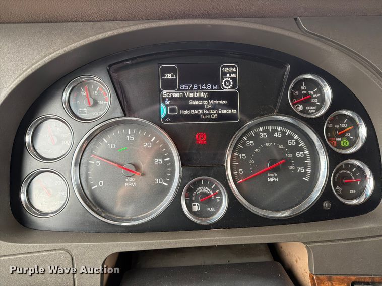 image for item EX4105 2018 Kenworth T680 semi truck