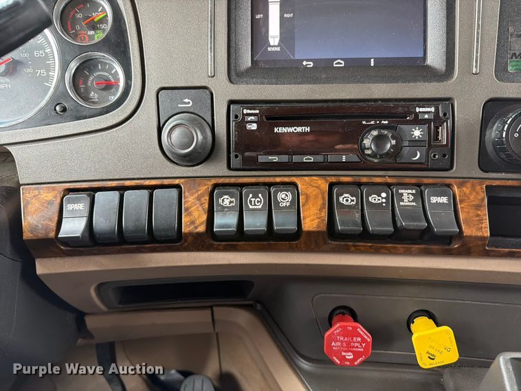 image for item EX4105 2018 Kenworth T680 semi truck